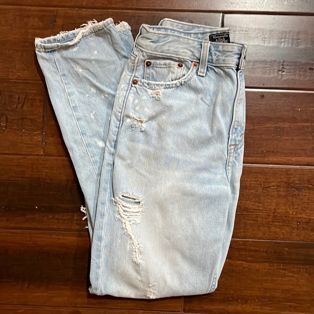 Abercrombie & Fitch Annie High Rise Girlfriend Jeans